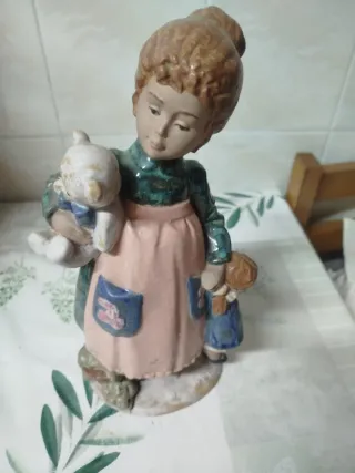 Figura in ceramica NADAL bambina con bambole