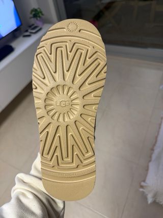 Botas UGG Beige Talla [Talla]