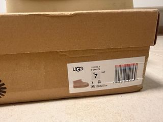 Botas UGG Beige Talla [Talla]