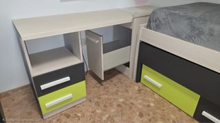 Cama nido juvenil , mueble auxiliar y escritorio