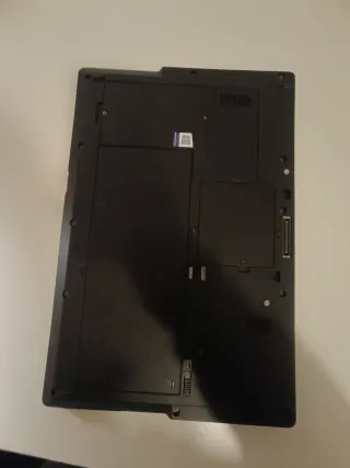 Portátil Fujitsu i5 · 8GB RAM ·