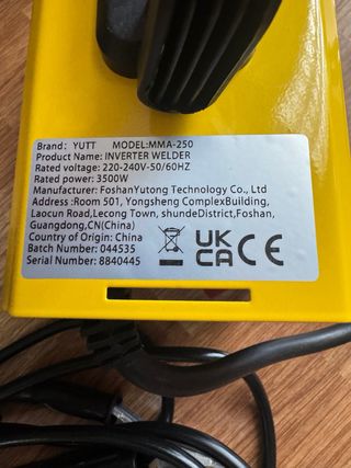 Soldadora YUTT 250 Super Portátil..