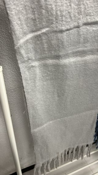 Bufanda de lana gris