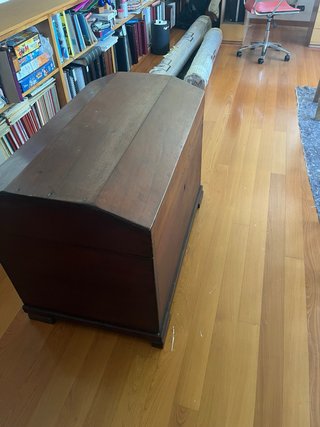 Arcón antiguo de madera