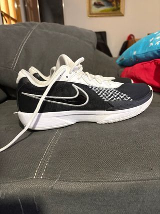 Zapatillas Nike GT Cut Academy Negras/Blancas