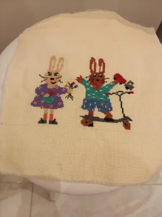 Conejos punto de cruz divertidos