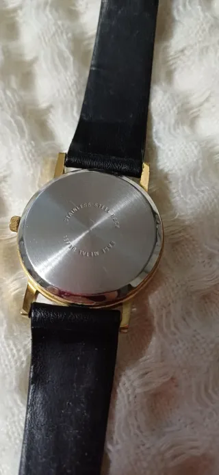 Reloj Lamire Pulsera Dorado y Negro