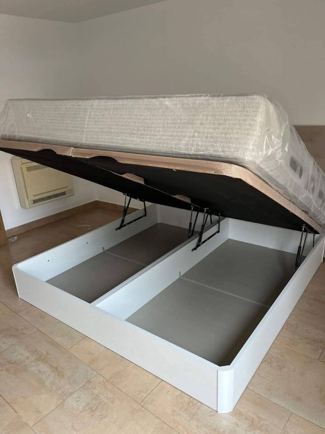 Gran liquidación en canapés abatibles de madera