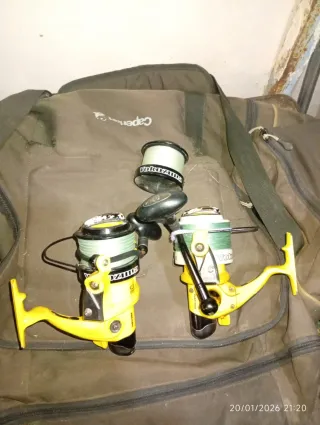 Pareja de carretes de pesca Yokozuna