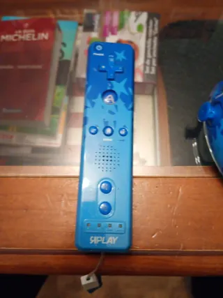 Mando Wii Agatha Ruiz de la Prada Azul