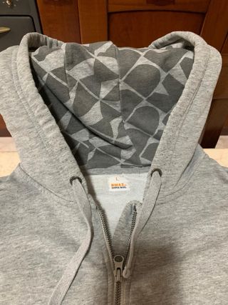 Felpa grigia con cappuccio e zip per uomo DMax