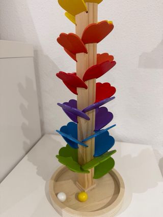 Árbol de bolas de madera Montessori