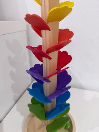Árbol de bolas de madera Montessori