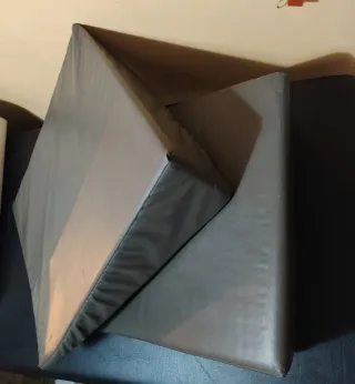 Cojines cilíndricos y triangulares