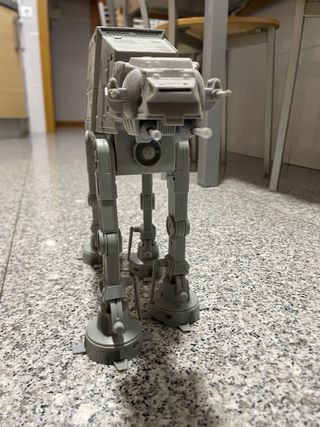 AT-AT Star Wars 27cm Alto 32cm Ancho