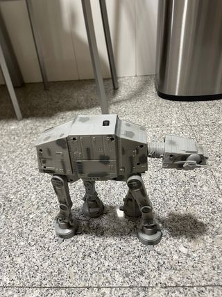 AT-AT Star Wars 27cm Alto 32cm Ancho
