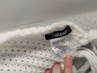 Sciarpa in lana bianca con frange