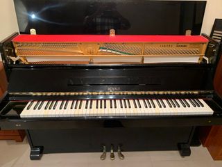 Piano de pared Royale RS11