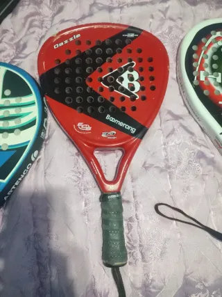 Palas de pádel de varias marcas