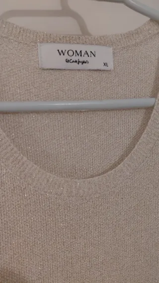 Jersey dorado con bajo de camisa