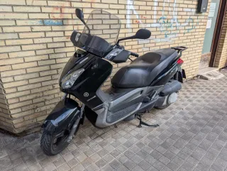 Yamaha Xmax 250cc