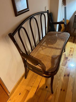 Banco Thonet antiguo.