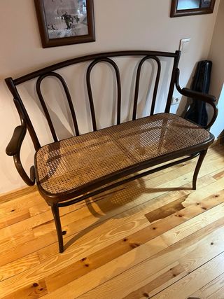 Banco Thonet antiguo.