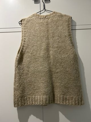 Chaleco oversize con bolsillos. De Mulaya