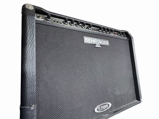 Amplificador Behringer V-Tone GMX210