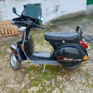 Vespa PX200 E