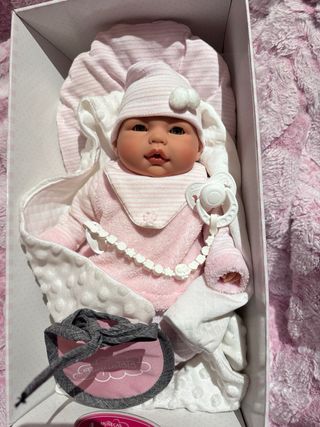 Muñeca Antonio Juan Bebé con Accesorios