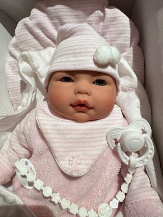 Muñeca Antonio Juan Bebé con Accesorios