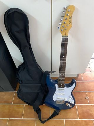Batería Silvertone Pro y Guitarra Eléctrica