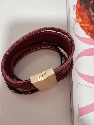 Pulsera Salvador Bachiller Piel  Tiene poco uso.