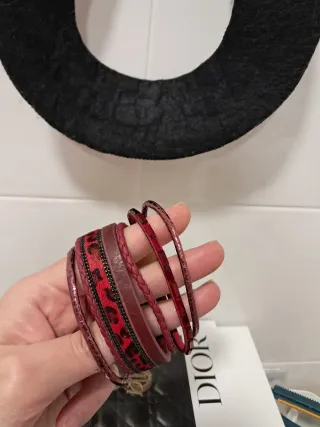 Pulsera Salvador Bachiller Piel  Tiene poco uso.