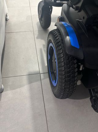 Silla de ruedas eléctrica QUICKIE Q200 R