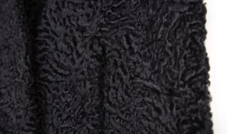 Chaquetón juvenil negro de astracán