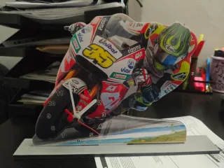 Reloj de mesa Carl Crutchlow, funciona perfectamen