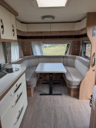 Caravana Hobby 540 FU 2021 Mover, A/A, placas sol