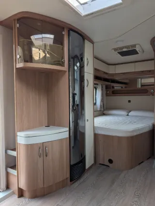 Caravana Hobby 540 FU 2021 Mover, A/A, placas sol