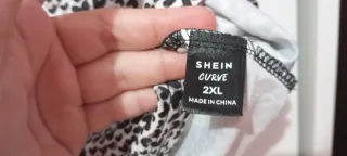 Camisa con estampado de corazones y abertura 2xl