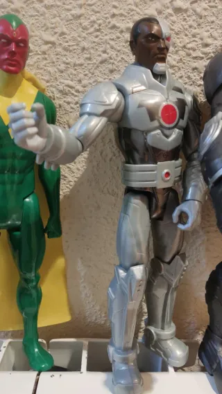 Lote 4 Figuras acción Superhéroes Marvel DC GRANDE