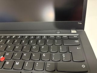 Portátil Lenovo Thinkpad T14s i5-10210U 8GB/256GB