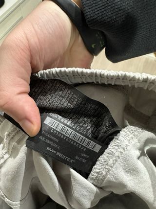Pantalón cargo Zara gris
