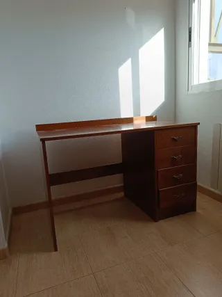 Mesa escritorio madera con cajones