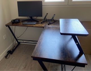 Escritorio L con soporte monitor