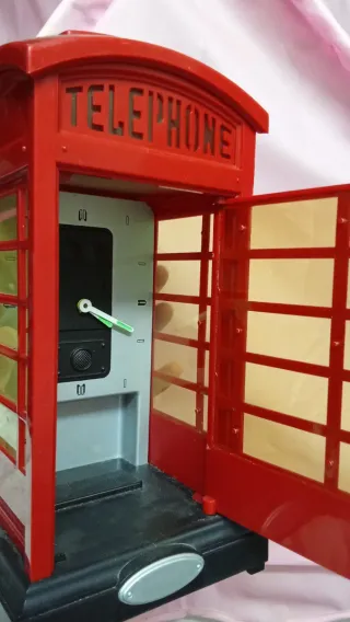 Reloj cabina telefónica Londres