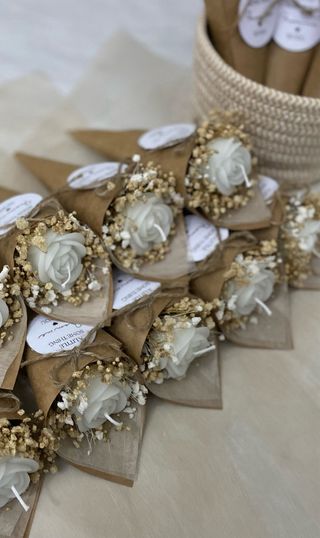 Detalles de cera para invitados