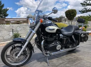 Moto Custom Manual Negra