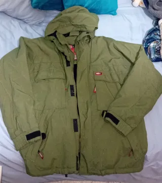 Parka de obra verde normativa europea